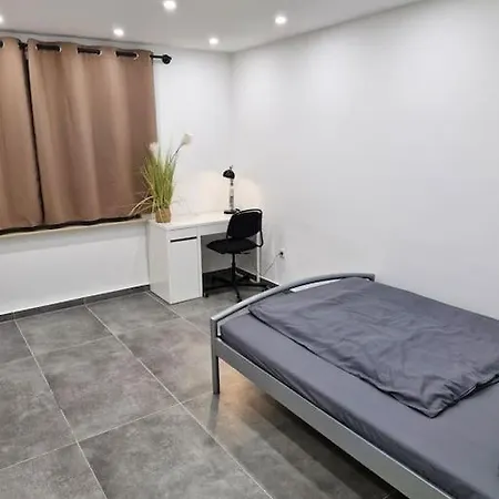 3-zimmer In - Naehe Duesseldorf Messe & Flughafen Apartament *